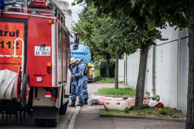 Plochingen: Cyanwasserstoff trat in Firmenhalle aus - Feuerwehr im Grosseinsatz - In der Halle herrschte Explosionsgefahr